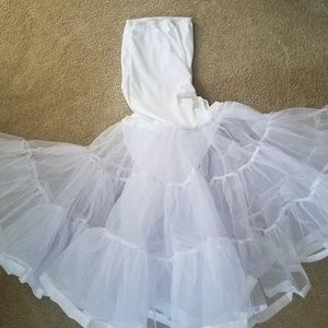 White Petticoat size small